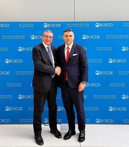 preedintele-asf-alexandru-petrescu-particip-la-reuniunea-comitetului-de-guvernan-corporativ-al-oecd source: https://www.facebook.com/asf.romania/posts/pfbid0M4XUrqPPkgoJapwVXaXHrWmKUfPw6rcPR9TFUqmaDiE97K1qtk5ebZw74pRmEJcYl