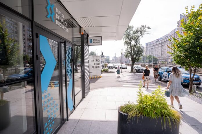 source: https://www.facebook.com/bursadevaloribucuresti/posts/pfbid0to4fHDMpBcfMYTdus1FvCarXfMjabnLSqsWfQvUSNnRDUgqoG5unZCM5d5wADEpQl