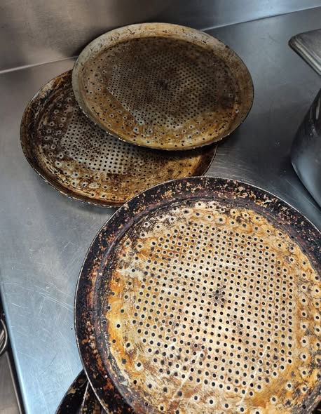 source: https://www.facebook.com/ANPC.gov/posts/pfbid0EMtdqXXmKSudqaAfhdzM4mR5UzWYe8scE5RmAdNF3jzJKL2ZgpubutEEe1gfdcC2l