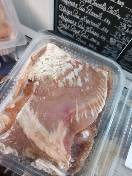 source: https://www.facebook.com/ANPC.gov/posts/pfbid0V7FqbTbCHB1SkMwrkRDmJdTE6MEiZcGJD44hwce4P3ZUeKfsXueZ2QR1WM3q2U4vl