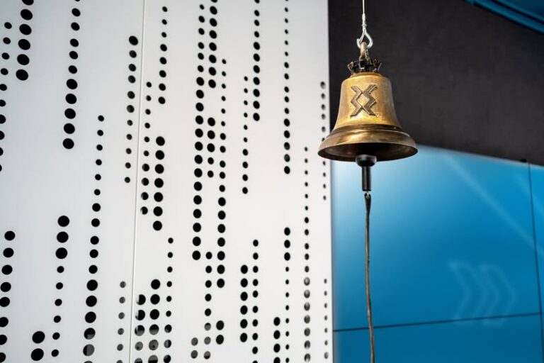 source: https://www.facebook.com/bursadevaloribucuresti/posts/pfbid02rEvpcFEatZJm9woKFJfqbJ2WWcoR2qHLmvbtdGsj8EhazcUPYjZssPky5Z3uRdeEl